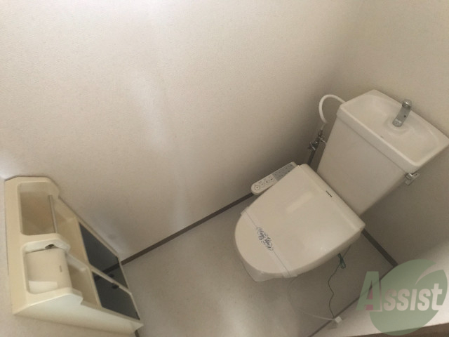 トイレ　トイレはウォシュレット付きなので、安心ですね。