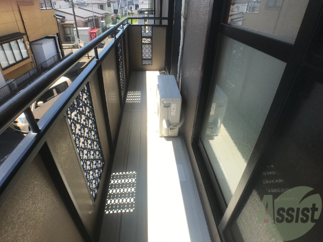 バルコニー　バルコニーはとても綺麗なので、外の空気を感じるのにベスト。