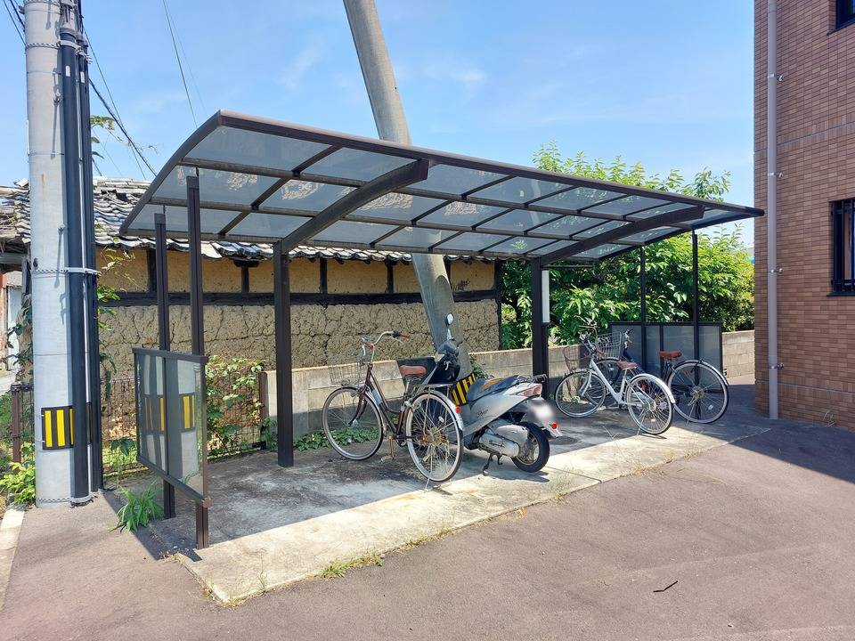 駐車場　駐輪場