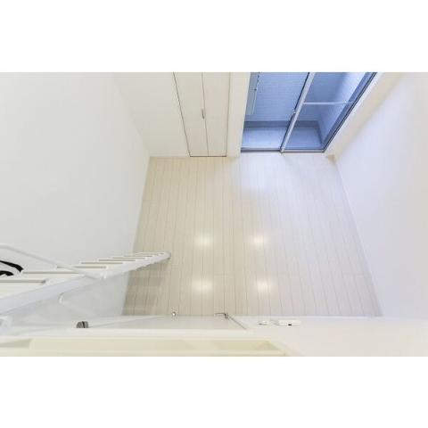 居室・リビング　室内