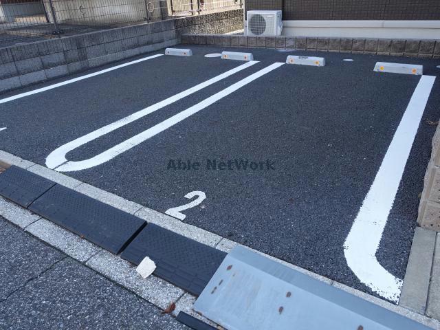 駐車場　駐車場