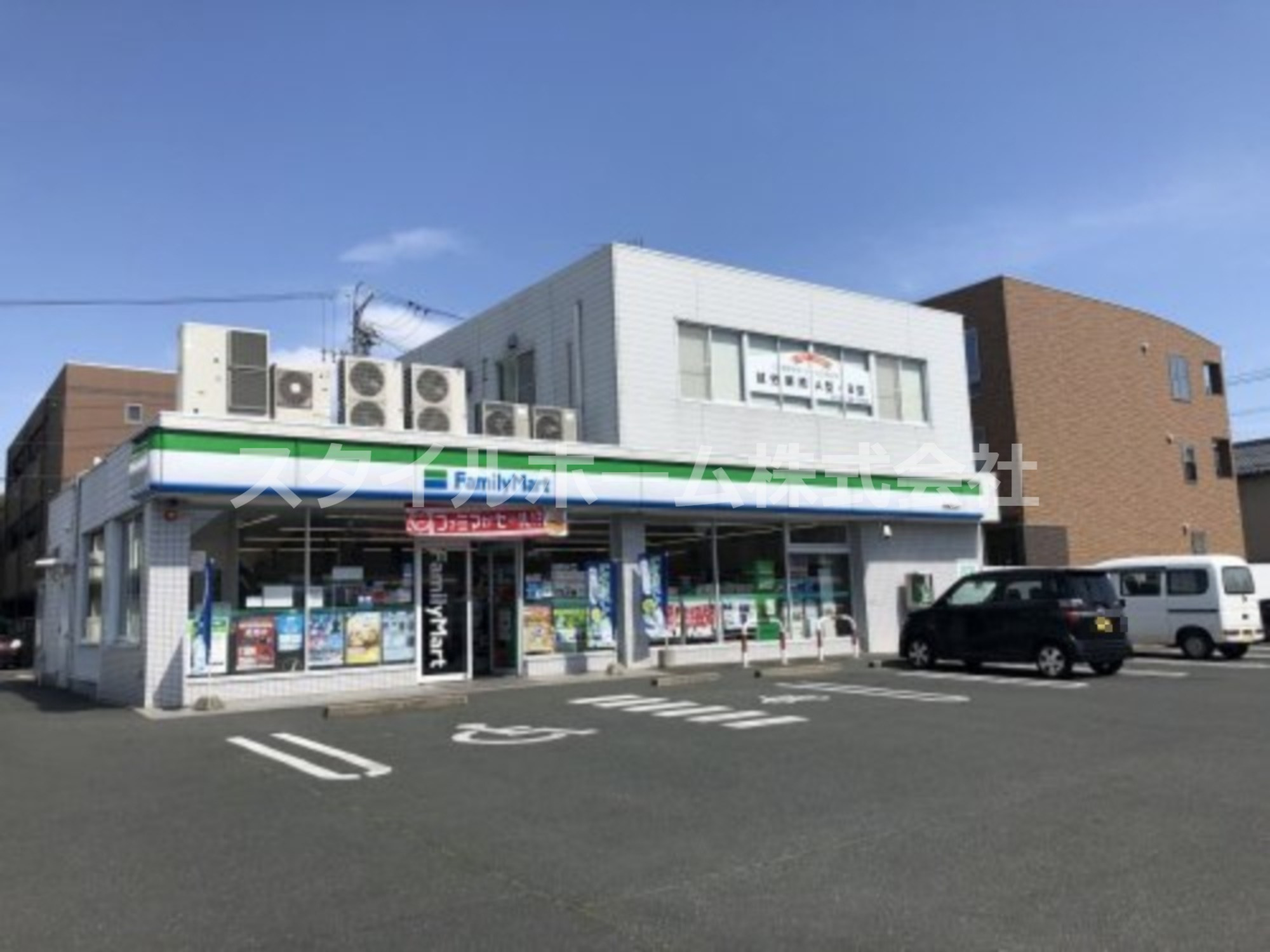 コンビニ　ファミリーマート 豊橋東脇店（コンビニ）まで591m
