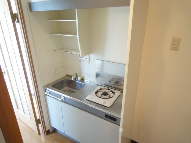 キッチン　同物件別号室