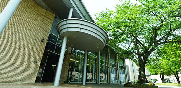 図書館　私立開智国際大学図書館（図書館）まで713m