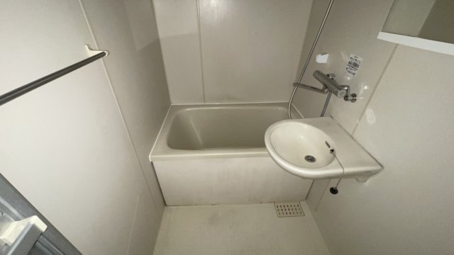 バス・シャワールーム　同物件別号室の写真です。