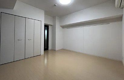 居室・リビング　※別部屋の参考写真です。