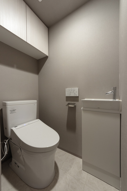 トイレ　※写真は同タイプ住戸です。