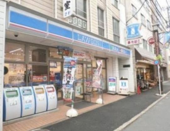 コンビニ　ローソン巣鴨四丁目店（コンビニ）まで186m
