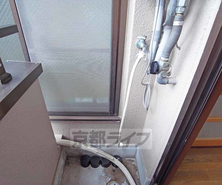 バルコニー　洗濯機置き場