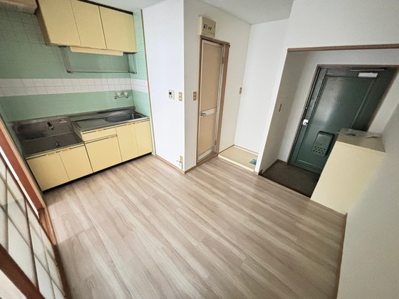 居室・リビング　※別部屋の写真です