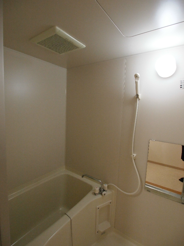 バス・シャワールーム　※別部屋写真