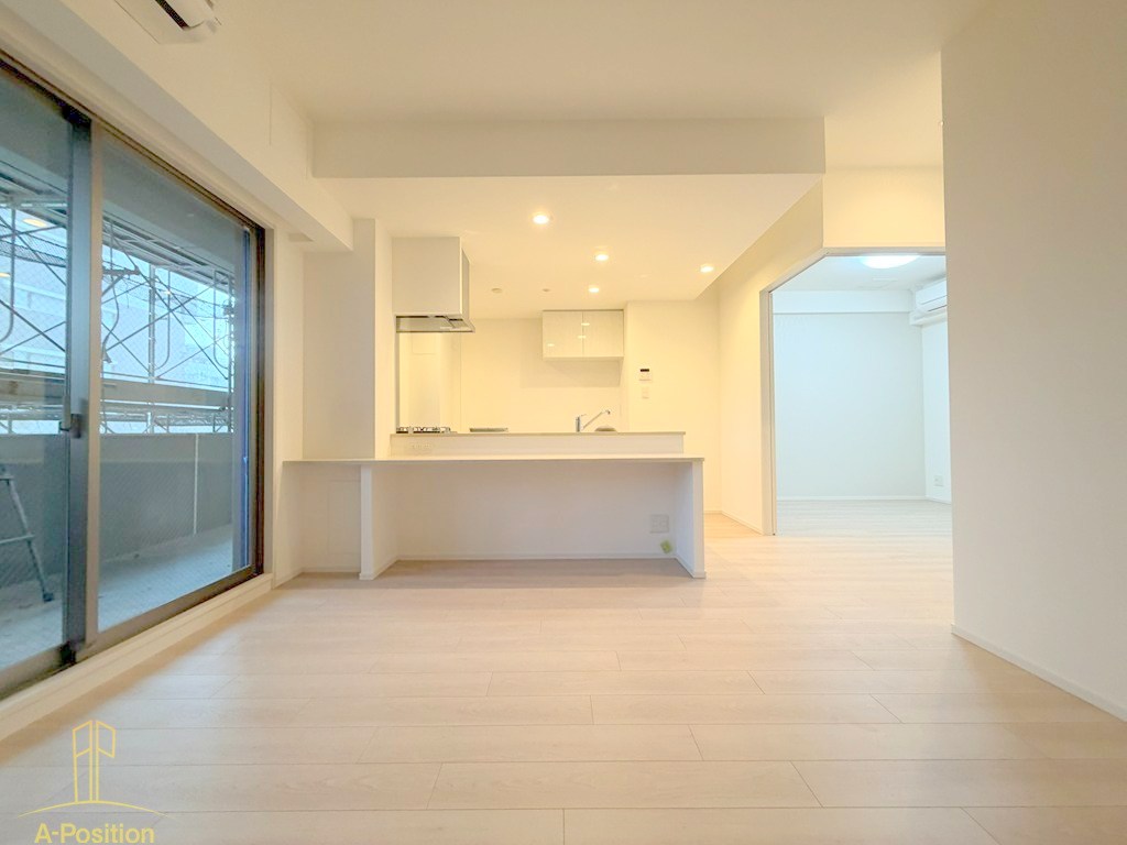 居室・リビング　スプランディット難波VII