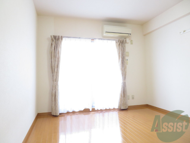 その他部屋・スペース　寝室はございませんがベッドも置けるスペースあります。