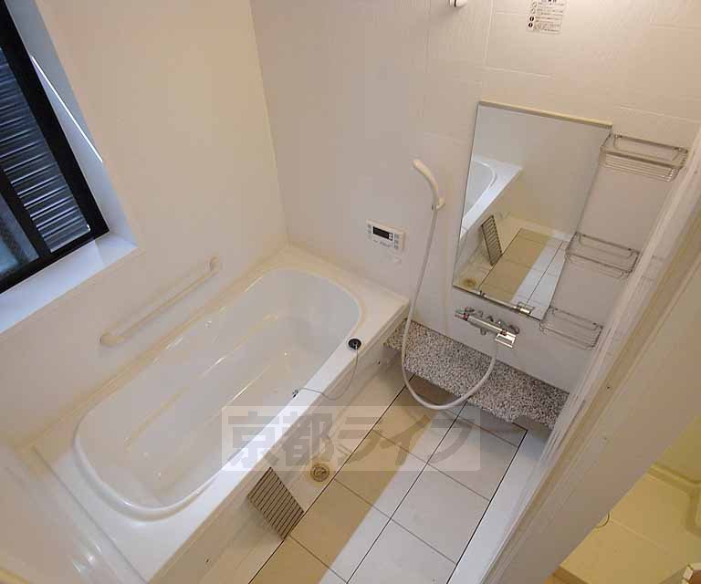 バス・シャワールーム　足を伸ばしてゆっくり入浴・