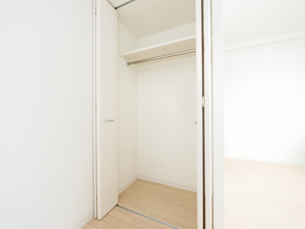 収納　衣類の収納に便利なクローゼットが付いています！