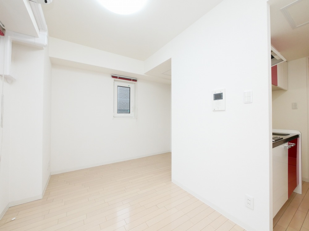 居室・リビング　明るい居間で気持ちまで明るくなりますね！