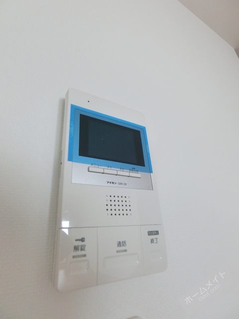 セキュリティ　モニターホンで来訪者を確認できます♪