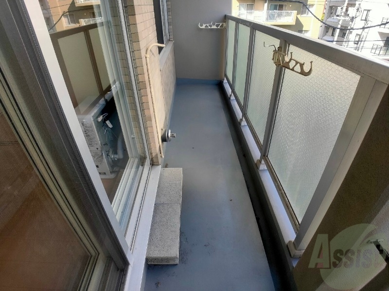 バルコニー　バルコニーです。洗濯物を干したり一息ついたりできますね！