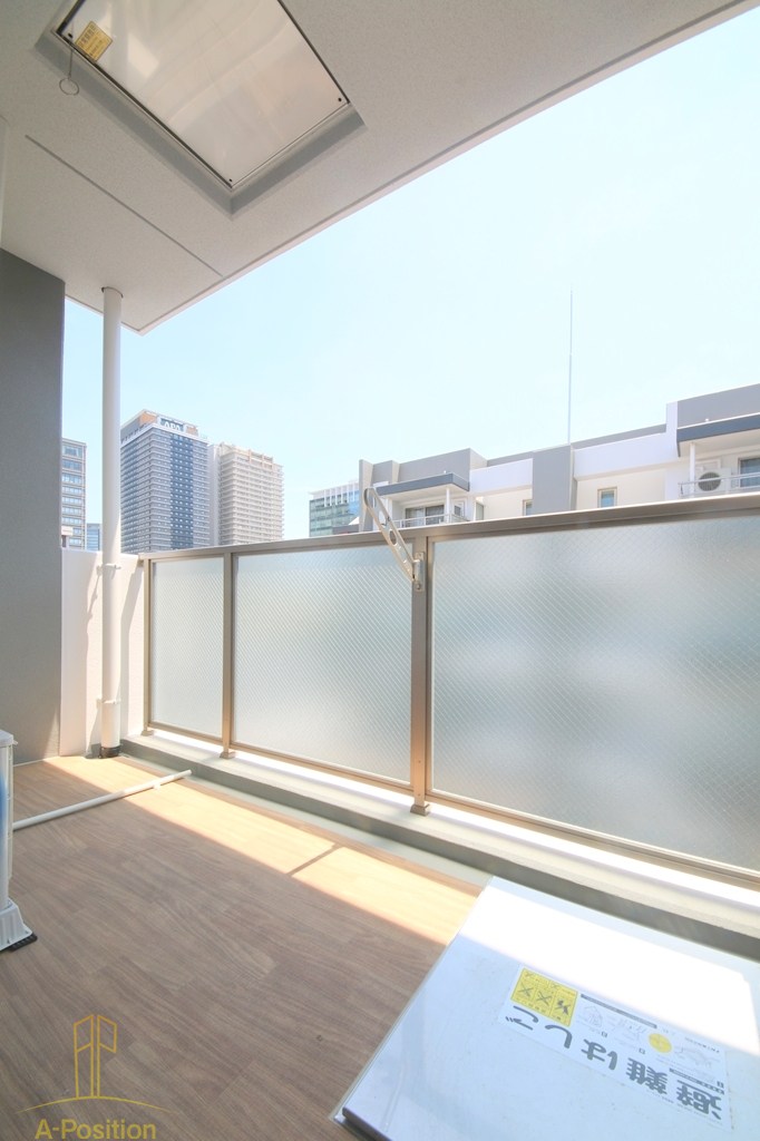 バルコニー　セレニテ難波グランデノール