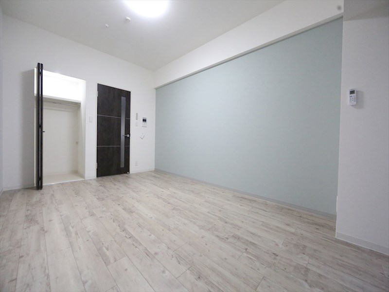 居室・リビング　洋室9.8帖　ウォークインクローゼット付（収納充実してます）