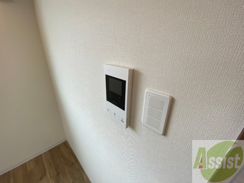 セキュリティ　ＴＶモニター付インターホンです。来客者の顔が見えるので安心！