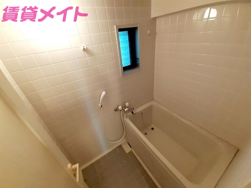 バス・シャワールーム　同タイプ部屋写真です。