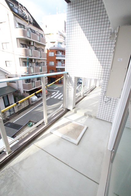 バルコニー　※反転の間取りの参考写真です。