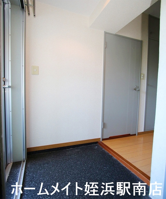 玄関　★玄関回りはスッキリしています★参考写真