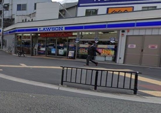 コンビニ　ローソン淀川三国本町一丁目店（コンビニ）まで127m