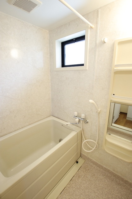 バス・シャワールーム　バスルーム