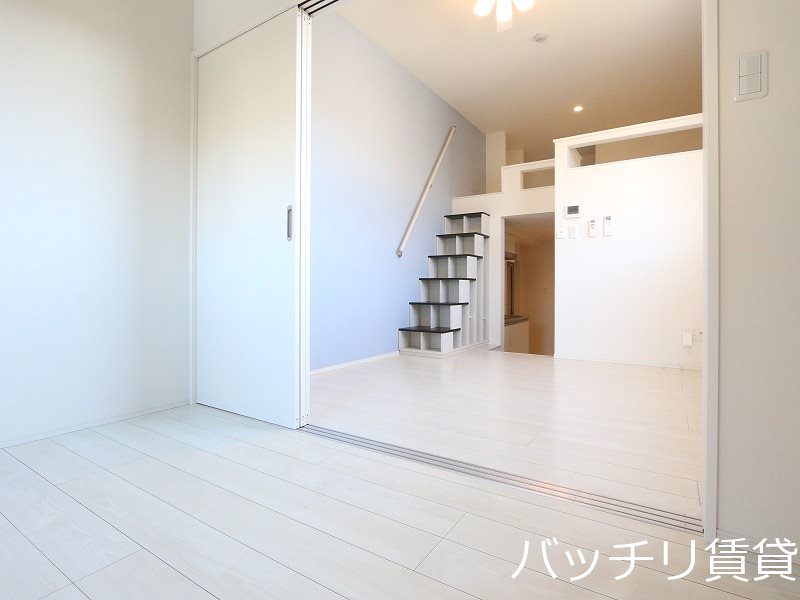 居室・リビング　同型タイプの為、現状を優先いたします