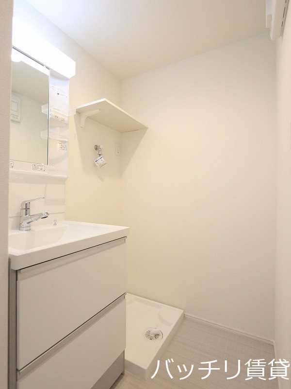 洗面設備　同型タイプの為、現状を優先いたします