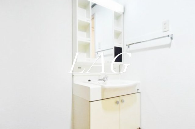 洗面設備　洗面台です。