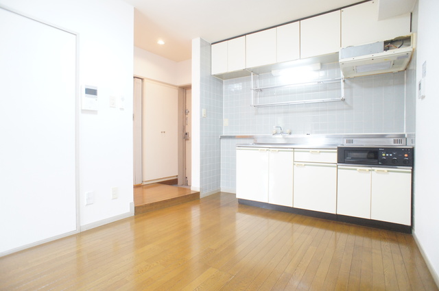 その他　ダイニングテーブルを置いたり自由にレイアウトできます☆