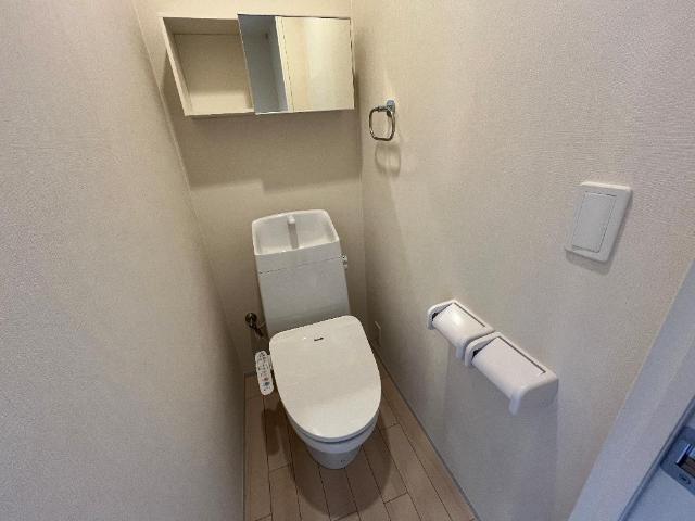 トイレ　シャワー付トイレ