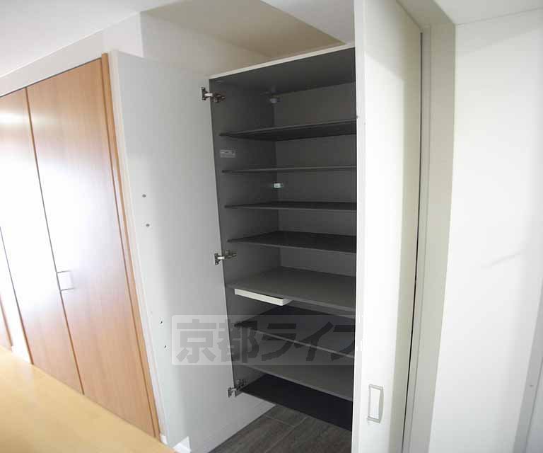 収納　大型シューズＢＯＸです。