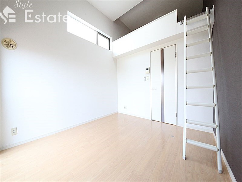 居室・リビング　内装