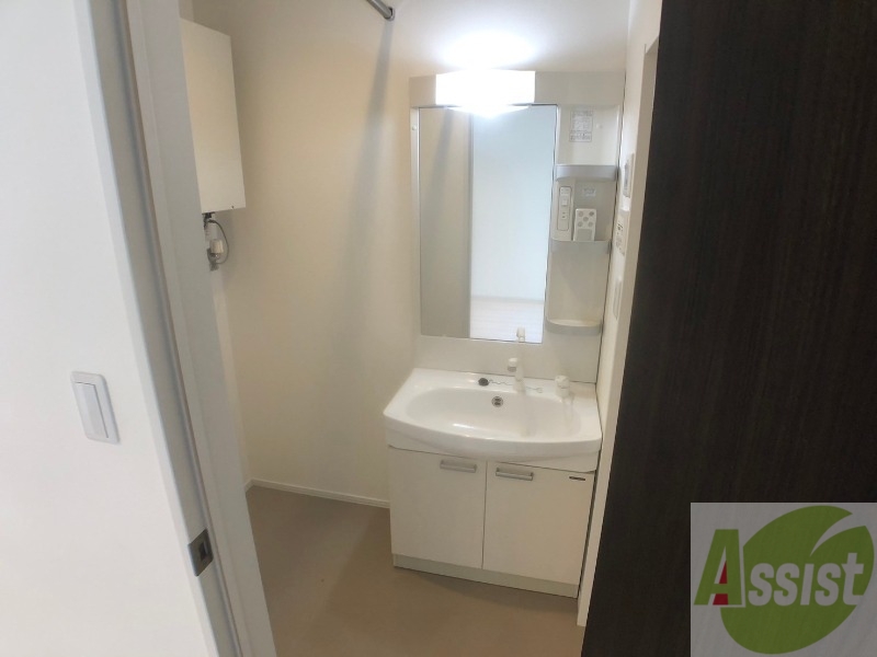 洗面設備　シャンプードレッサーで身支度もラクラクです！