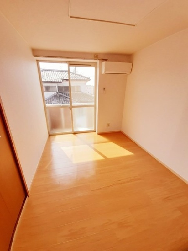 居室・リビング　図面と現状に相違がある場合には現状を優先