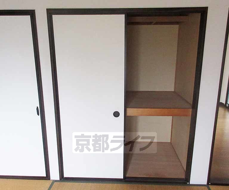 収納　押入れです・