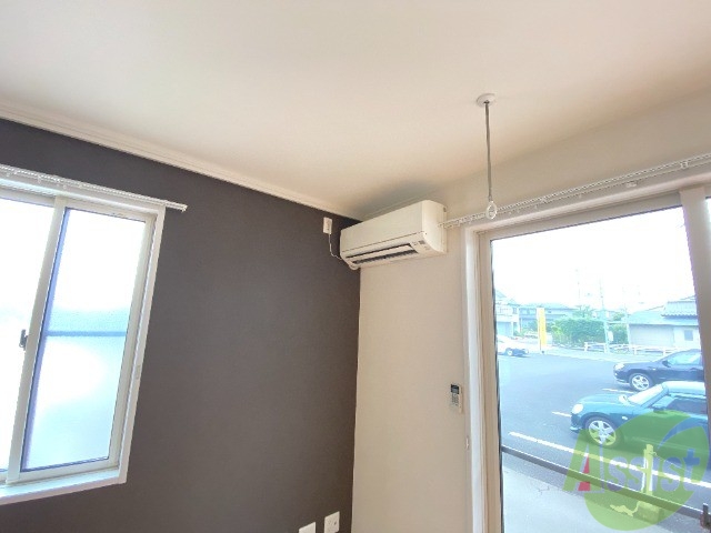 その他設備　エアコンが付いていて夏冬ともに快適にお過ごし出来ます。