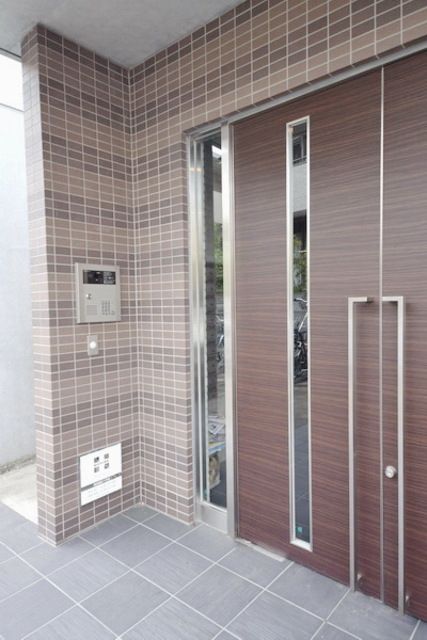 エントランス　★お部屋探しはタウンハウジング高幡不動店まで★