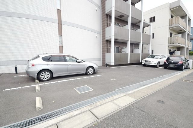駐車場　★お部屋探しはタウンハウジング高幡不動店まで★