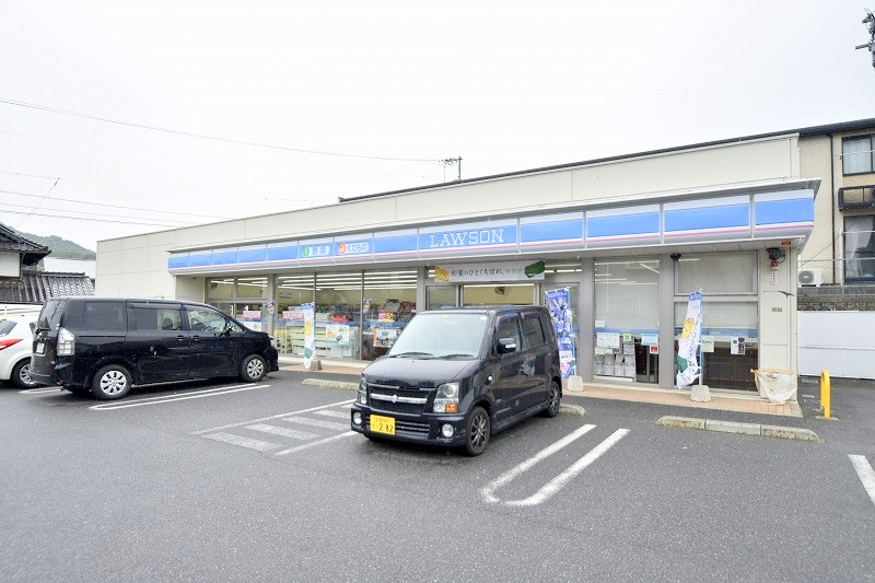 コンビニ　ローソン広島中野三丁目店（コンビニ）まで593m