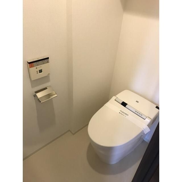 トイレ　落ち着いたトイレです