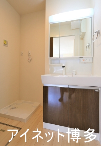 洗面設備　お出かけ前の身支度はこちらで