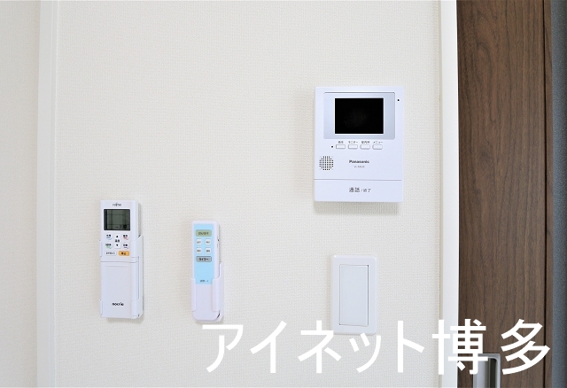 セキュリティ　来客の確認ができるモニター付きです