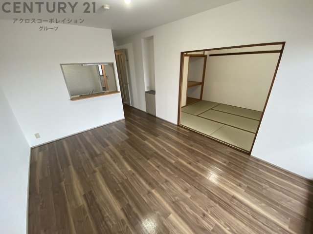 居室・リビング　南向き11帖のリビングです♪