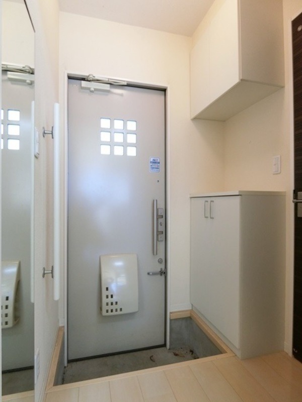 玄関　図面と現状に相違がある場合には現状を優先