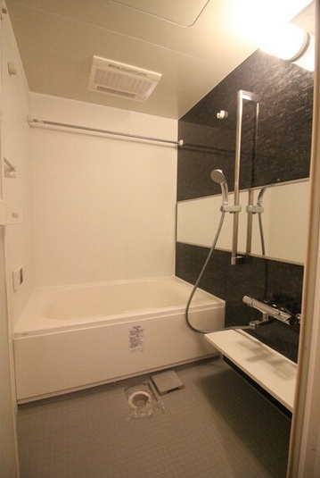 バス・シャワールーム　★シャーワー